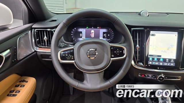 Volvo V60 Cross Country 2025 — Фото 13/20