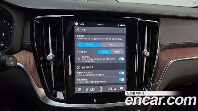 Volvo V60 Cross Country 2025 — Фото 16/20