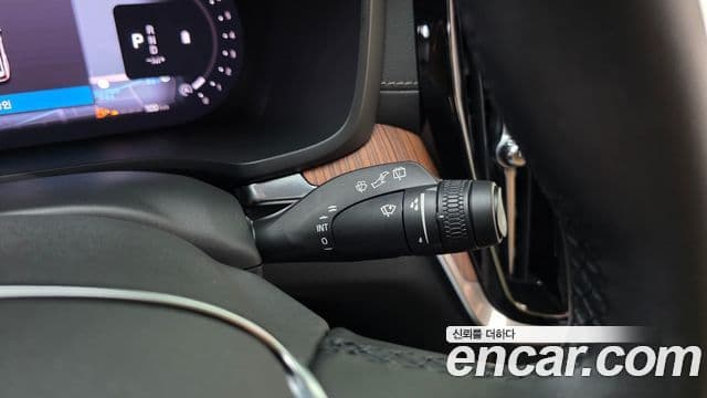 Volvo V60 Cross Country 2025 — ფოტო 28/36