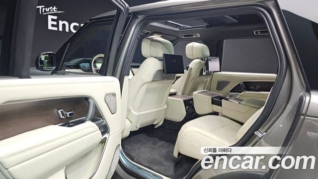 Land Rover Range Rover 2023 — Фото 11/20