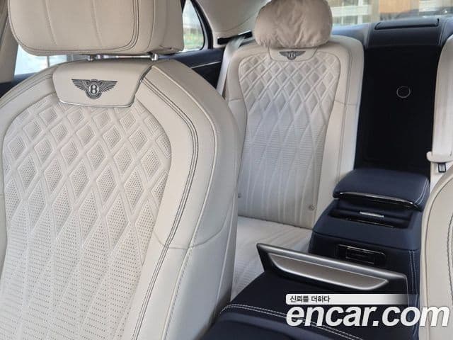 Bentley Flying Spur 2023 — Photo 3/20