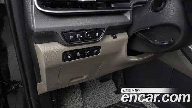 Kia Carnival 2024 — Фото 18/20