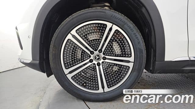 Mercedes-Benz EQS SUV 2023 — Photo 17/20