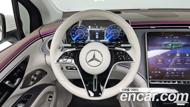 Mercedes-Benz EQS SUV 2023 — Photo 10/20