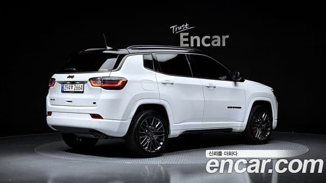 Jeep Compass 2022 — Фото 2/20