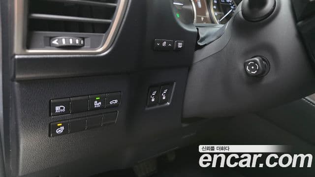 Lexus NX300h 2019 — Şəkil 15/20