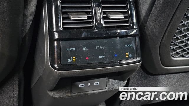 Renault Samsung Grand Koleos 2025 — Photo 14/30
