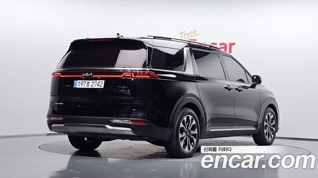 Kia Carnival 2022 — Фото 2/20