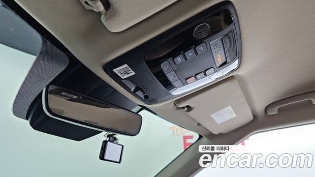 Kia Carnival 2022 — Фото 19/20