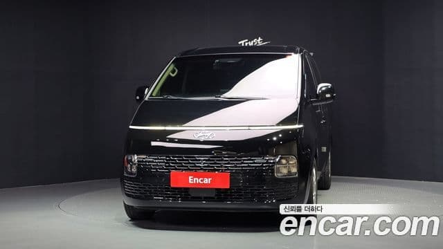 Hyundai Staria 2023 — Фото 2/20