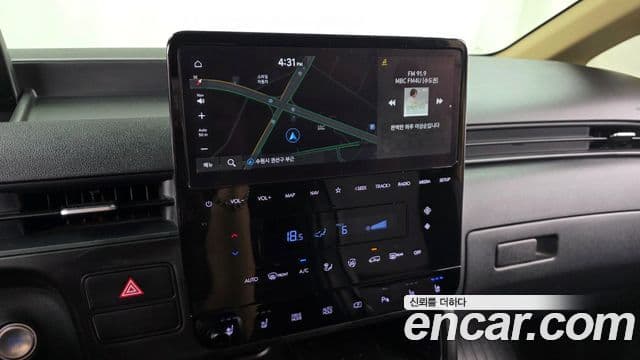 Hyundai Staria 2023 — Фото 13/20