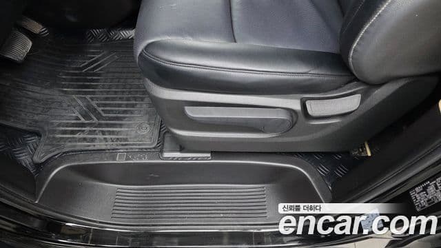 Hyundai Staria 2023 — Şəkil 18/32