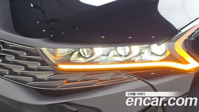 Kia K5 2021 — ფოტო 24/33