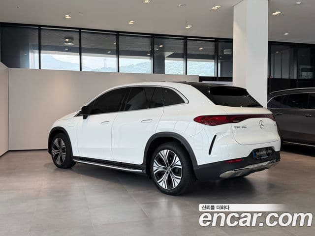 Mercedes-Benz EQE SUV 2024 — ფოტო 16/20