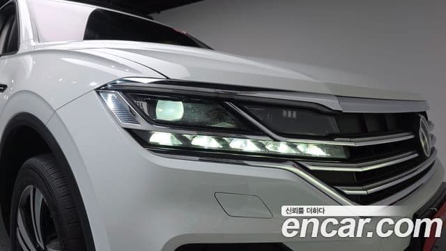 Volkswagen Touareg 2023 — Photo 22/36