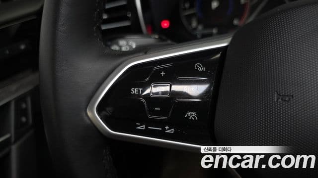 Volkswagen Touareg 2023 — Photo 6/36