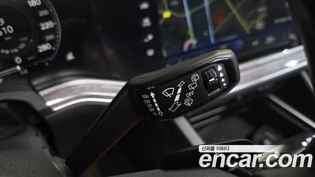 Volkswagen Touareg 2023 — Photo 24/36