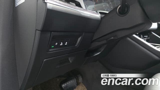 Volkswagen Touareg 2023 — Photo 25/36