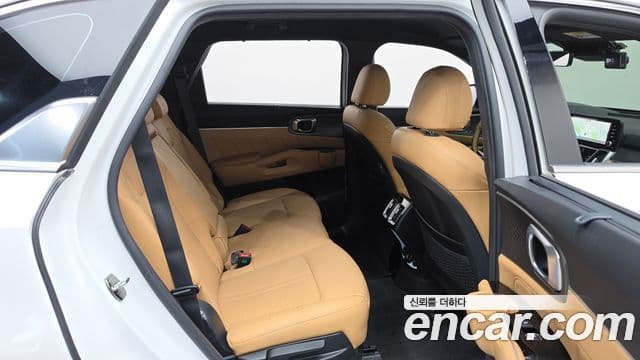 Kia Sorento 2021 — Фото 11/20