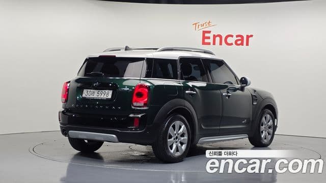 Mini Cooper D Countryman 2018 — Фото 2/20