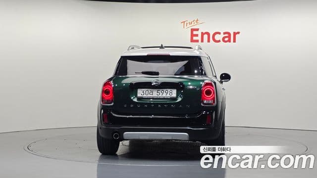 Mini Cooper D Countryman 2018 — Фото 4/20