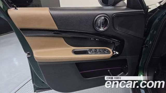 Mini Cooper D Countryman 2018 — Şəkil 12/30