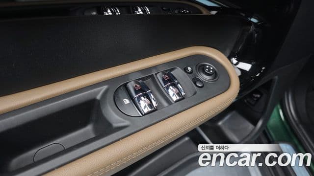Mini Cooper D Countryman 2018 — Şəkil 25/30