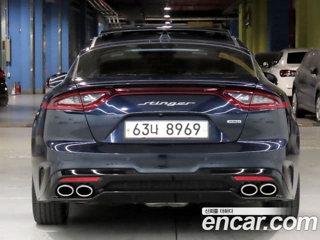 Kia Stinger 2019 — Фото 3/20