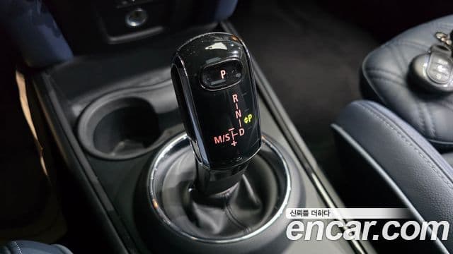 Mini Cooper S Countryman 2021 — Фото 9/20