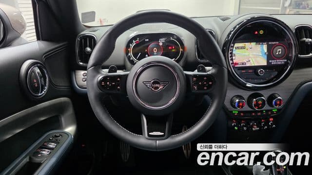 Mini Cooper S Countryman 2021 — Фото 15/20