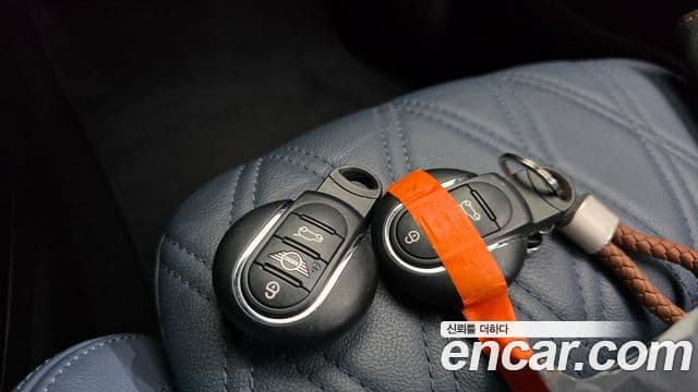 Mini Cooper S Countryman 2021 — Фото 17/20