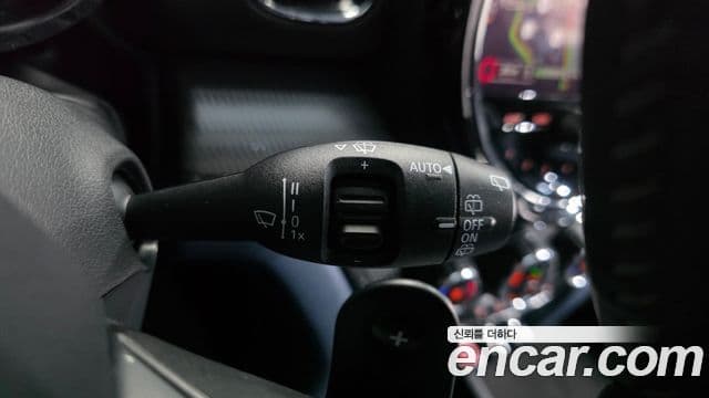 Mini Cooper S Countryman 2021 — ფოტო 28/41