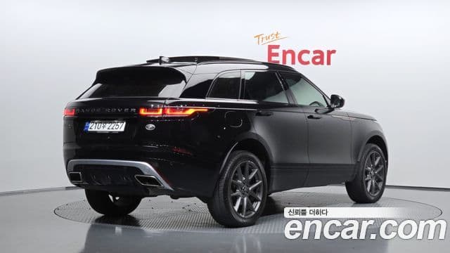 Land Rover Range Rover Velar 2022 — Фото 2/20
