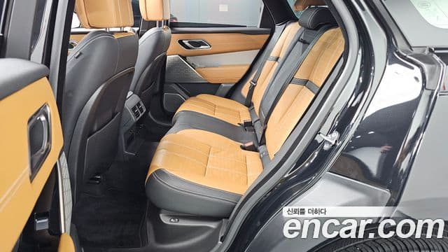 Land Rover Range Rover Velar 2022 — Фото 12/20