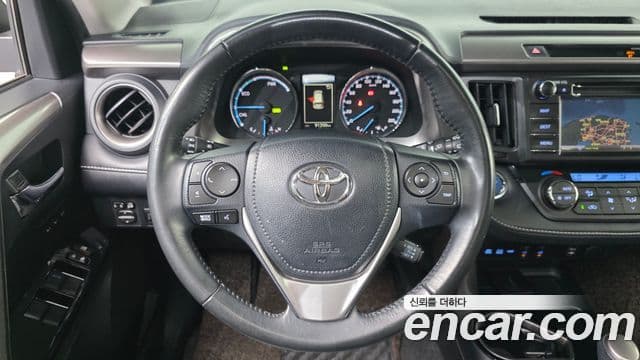 Toyota RAV4 2018 — Фото 13/20