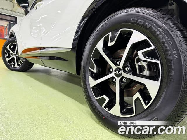 Kia Sportage 2024 — Фото 6/20