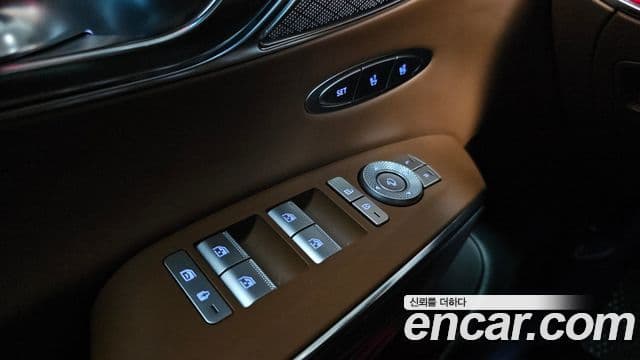 Genesis GV70 2023 — Şəkil 25/34