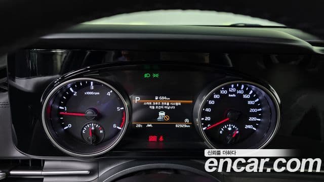 Kia Carnival 2023 — Фото 8/20