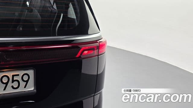 Kia Carnival 2023 — Şəkil 18/33