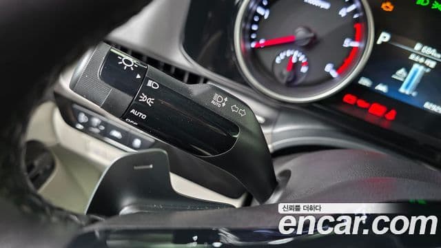 Kia Carnival 2023 — Şəkil 11/33
