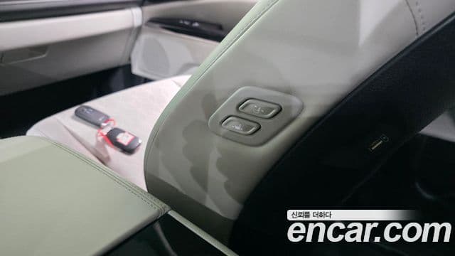Kia Carnival 2023 — Şəkil 13/33