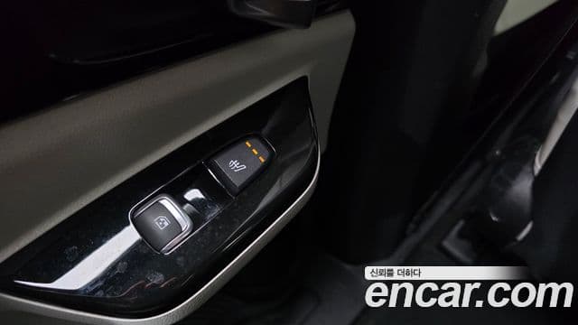 Kia Carnival 2023 — Şəkil 31/33