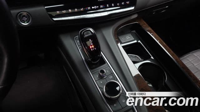 Cadillac Escalade 2021 — Фото 9/20