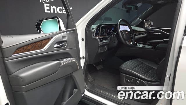 Cadillac Escalade 2021 — Фото 10/20