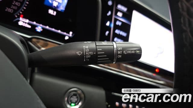 Cadillac Escalade 2021 — ფოტო 38/38