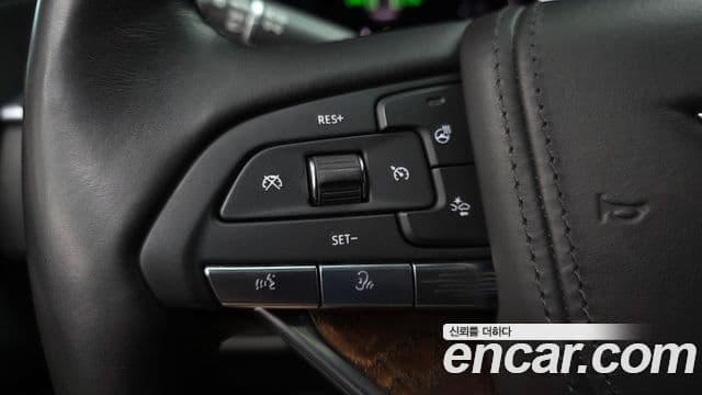 Cadillac Escalade 2021 — ფოტო 30/38