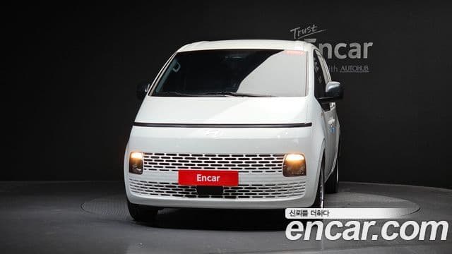 Hyundai Staria 2025 — Фото 3/20