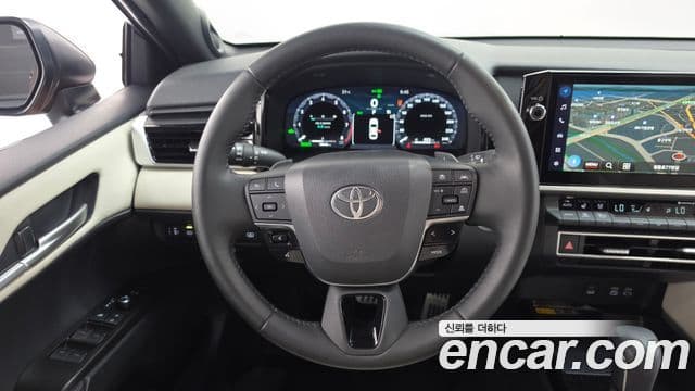Toyota Camry 2025 — Photo 20/34