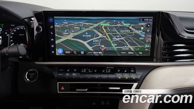 Toyota Camry 2025 — Photo 14/34
