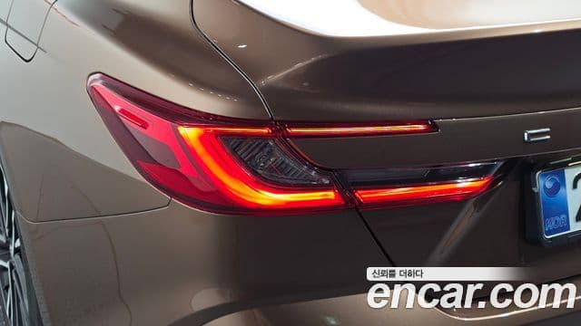 Toyota Camry 2025 — Photo 10/34